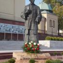 Pomnik ks. J. Popiełuszki na Placu NMP w Kielcach (2) (jw14)